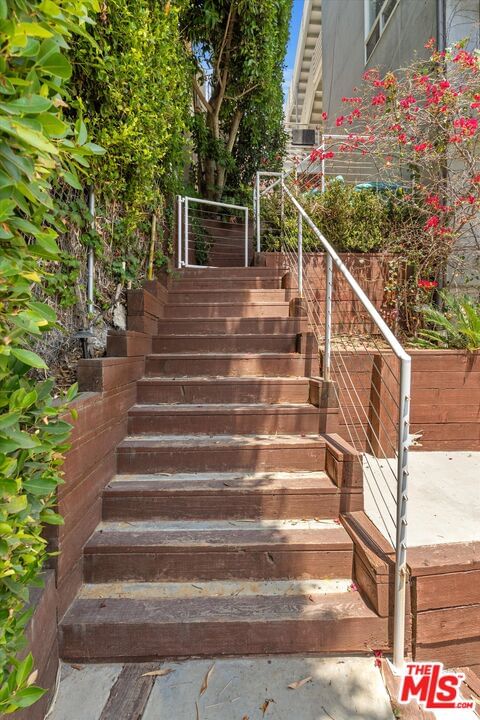 Viewmont photo 38