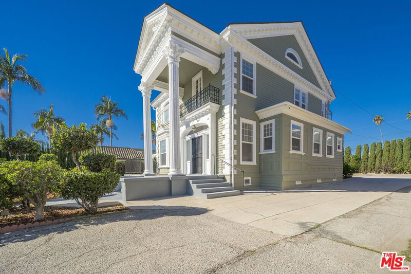 1159 Norton Ave