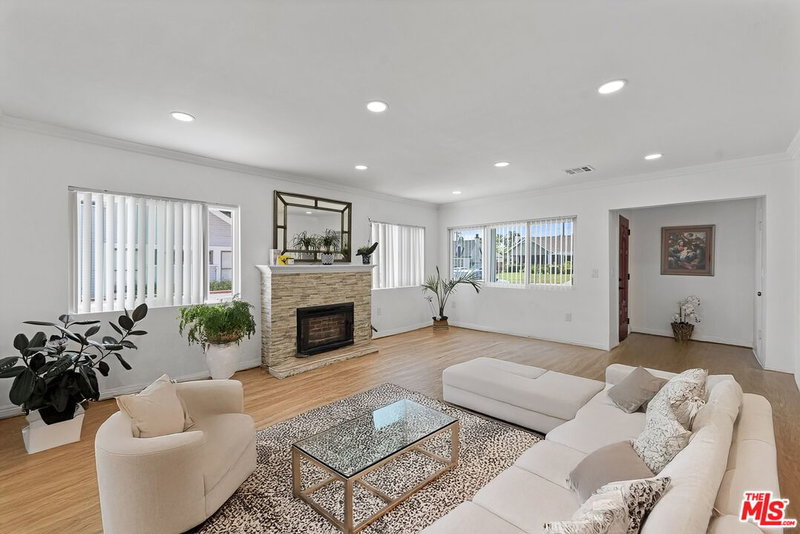 1430 Dominion Ave