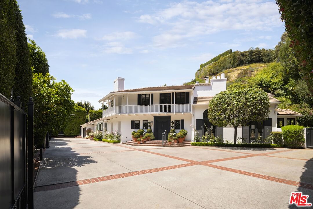 Beverly Glen photo 5