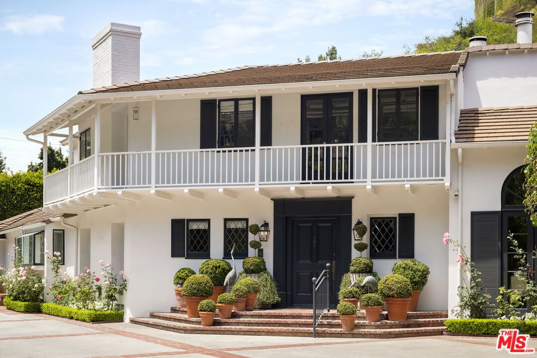 Beverly Glen photo 6