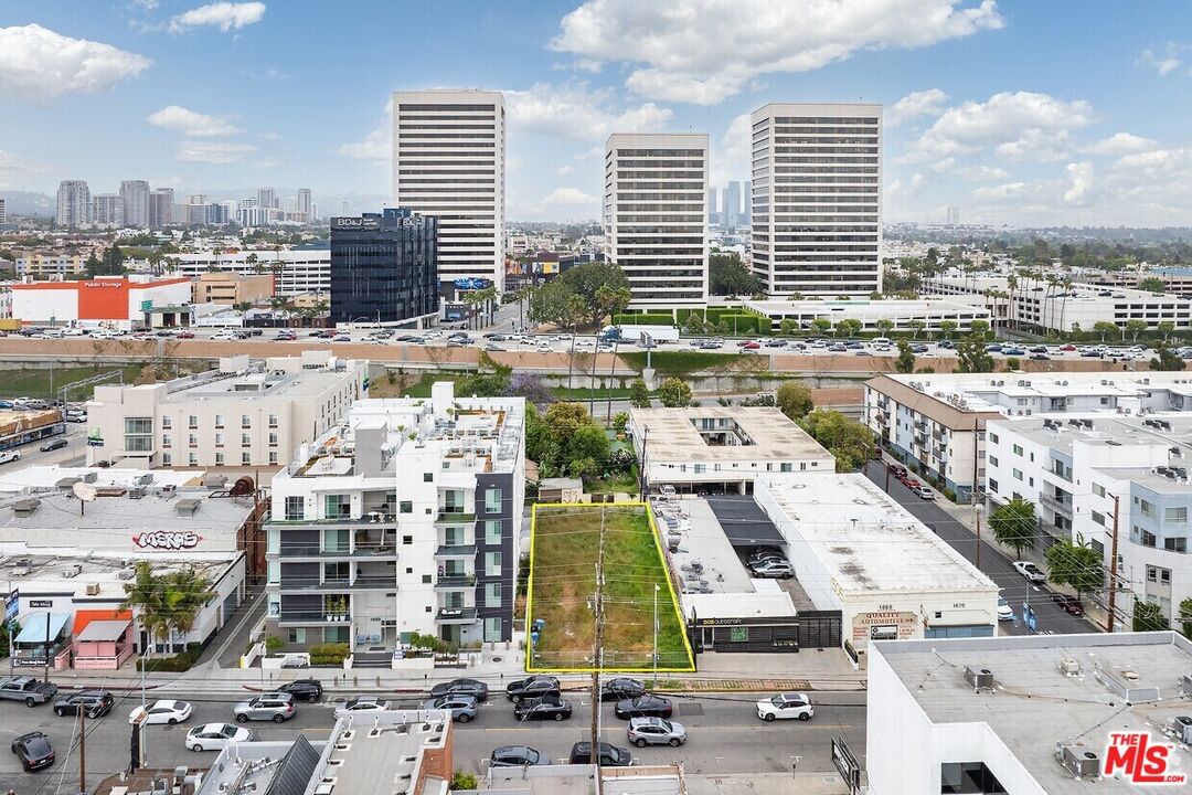 Sawtelle photo 1