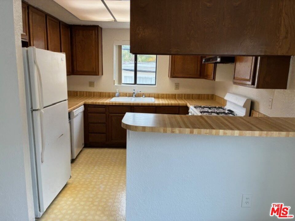 2nd photo 12