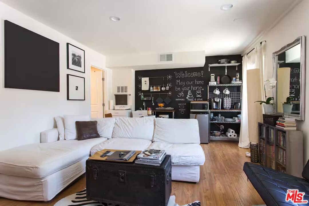 Cahuenga photo 23
