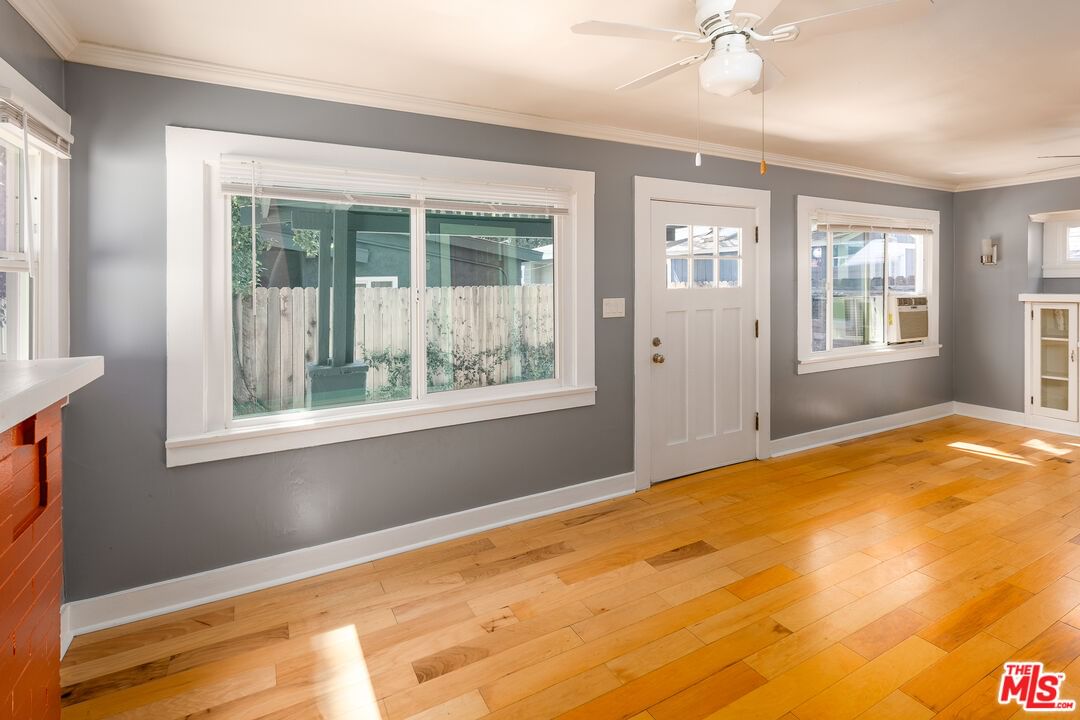 Madison photo 40
