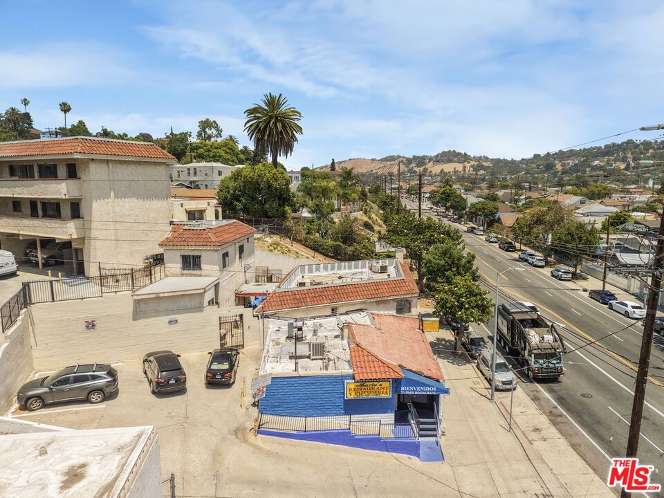 Figueroa photo 16