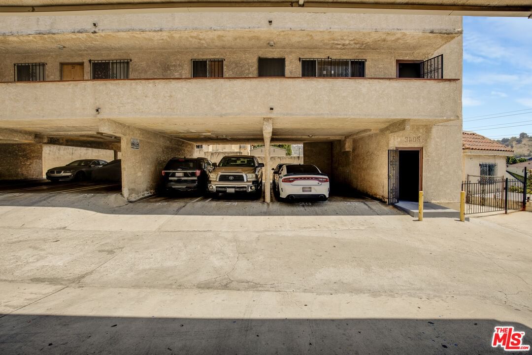 Figueroa photo 19