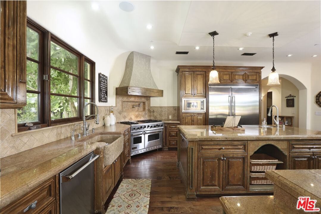 White Oak photo 15