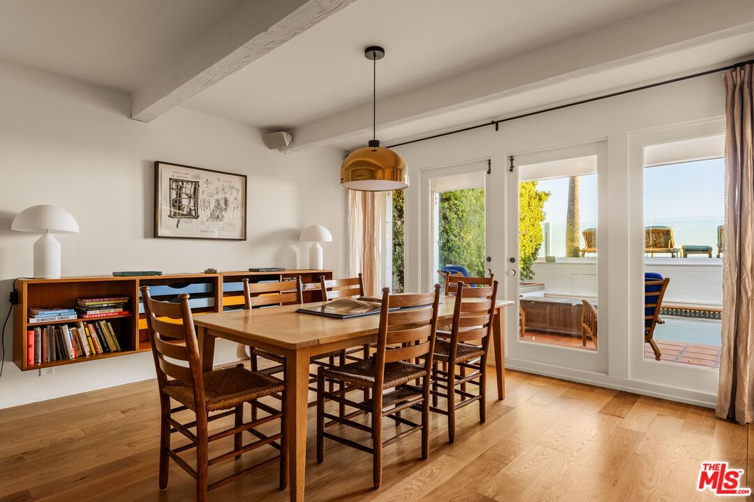 Malibu Colony photo 17