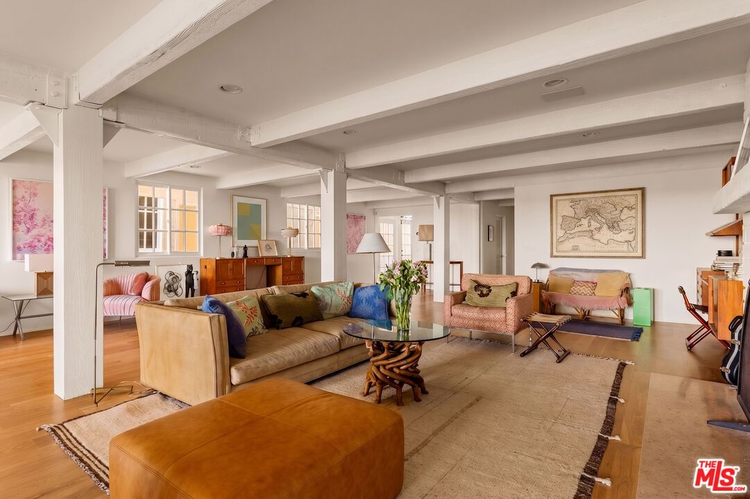 Malibu Colony photo 19