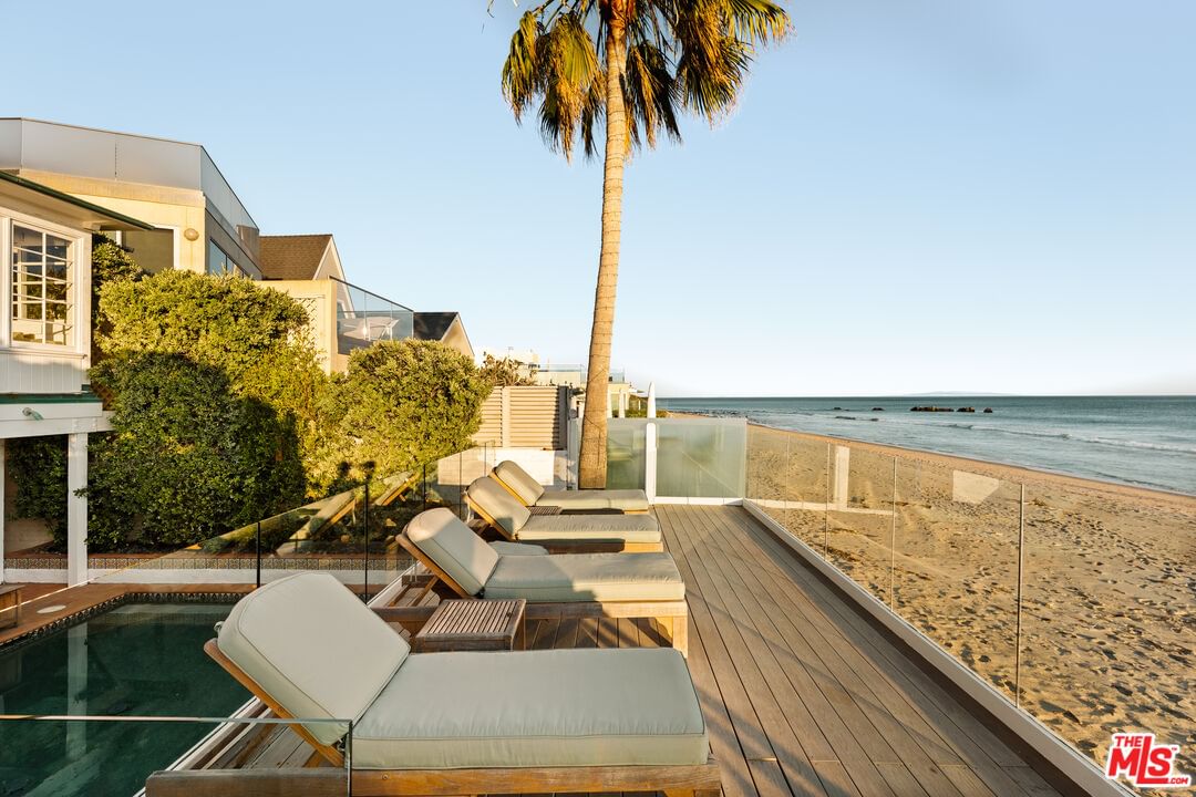Malibu Colony photo 25