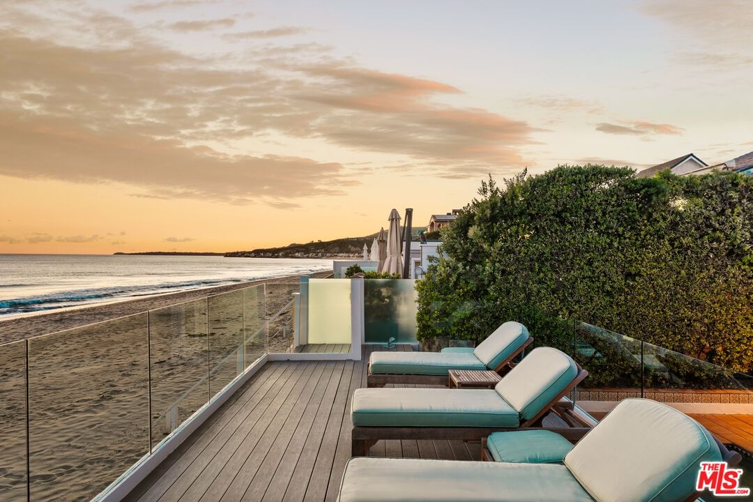 Malibu Colony photo 36