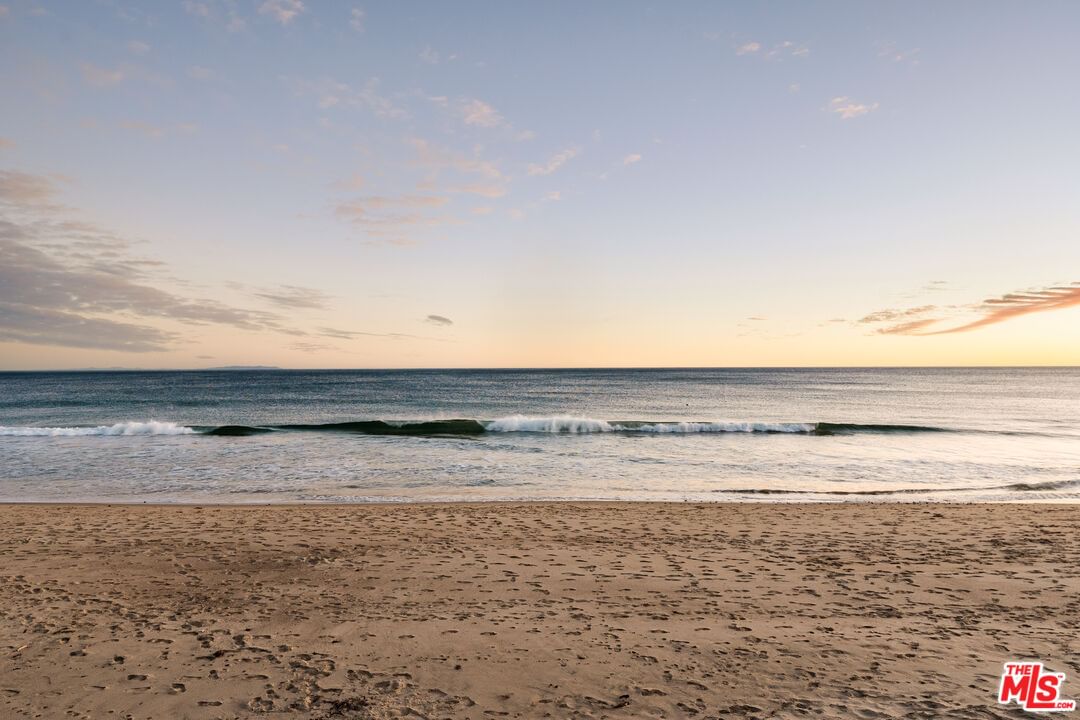 Malibu Colony photo 37
