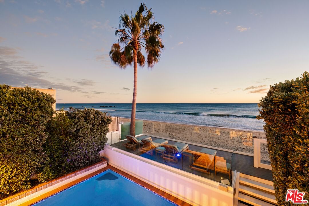 Malibu Colony photo 38