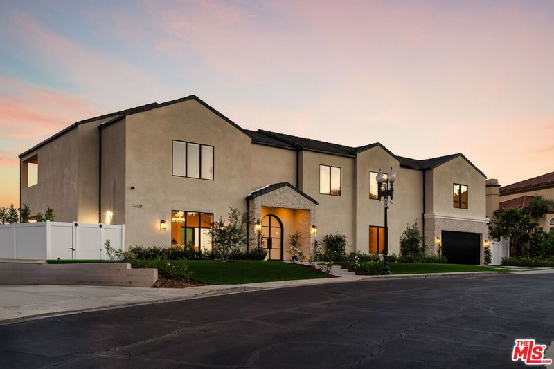 22328 Summit Ridge Cir