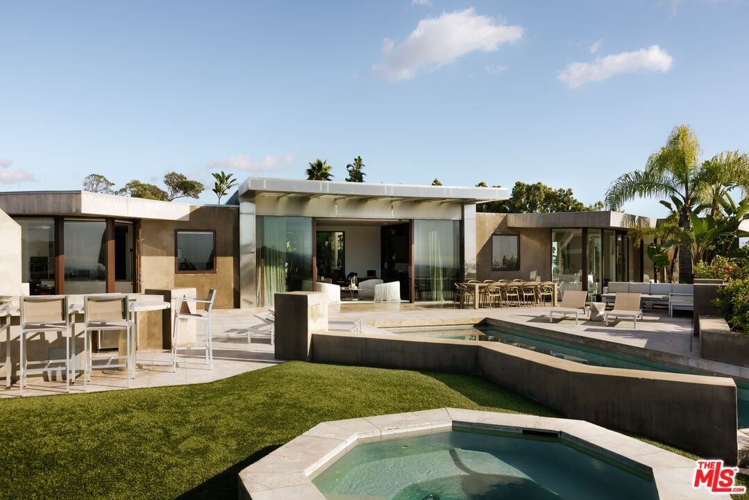Trousdale photo 18