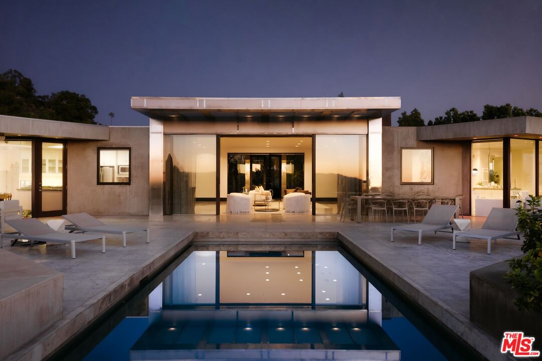 Trousdale photo 19