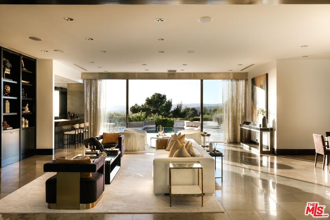 Trousdale photo 3