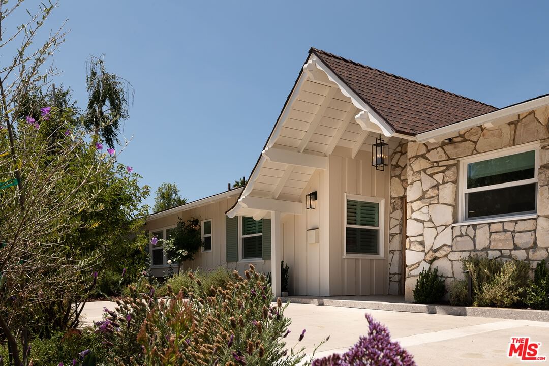 Deseret photo 6