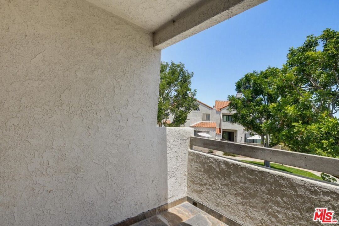 Andros photo 48