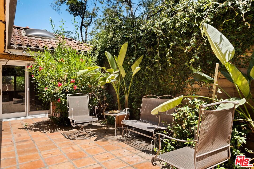 Hobart photo 40