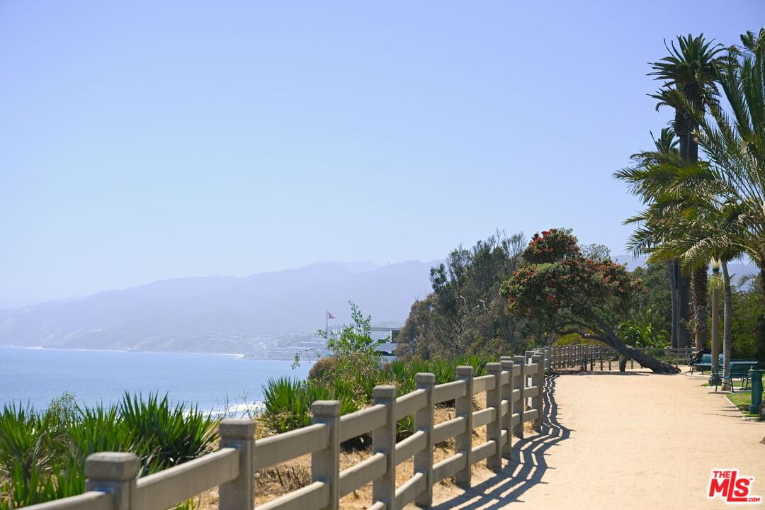 San Vicente photo 24