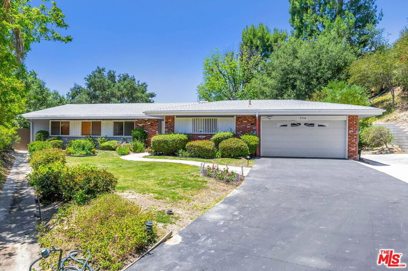 5716 Star Ln