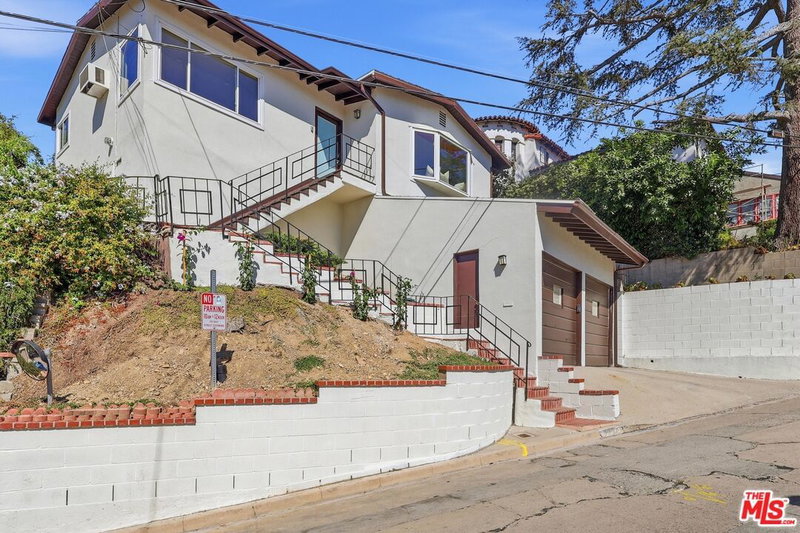 3907 Franklin Ave