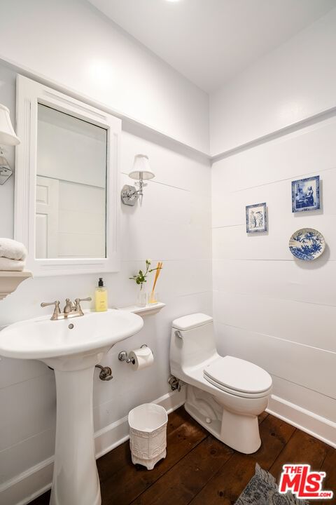 Beverly Glen photo 21