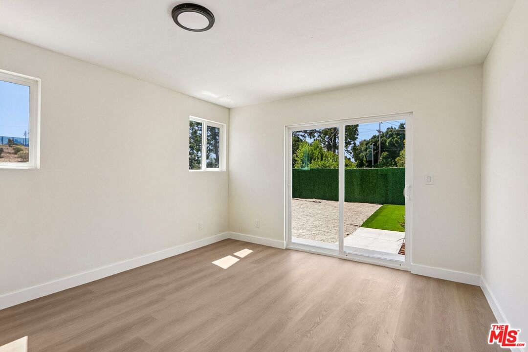 Irvine photo 44