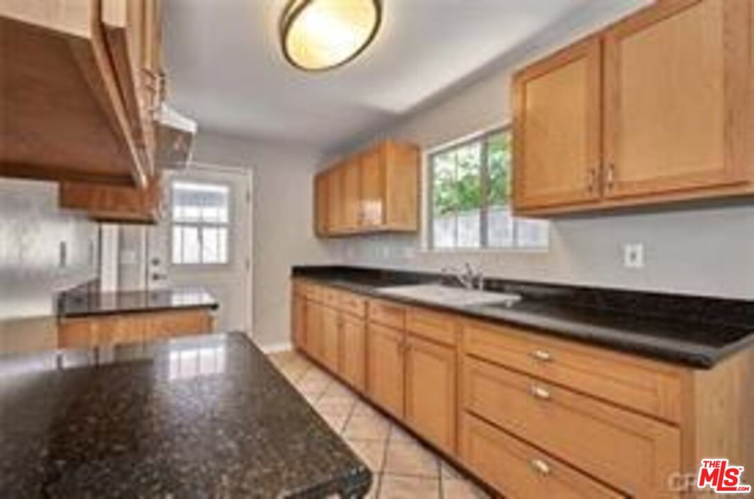 Radford photo 28