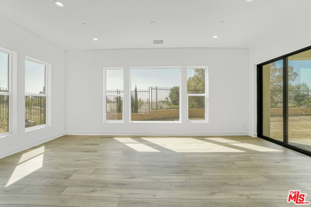 Edgewood photo 19