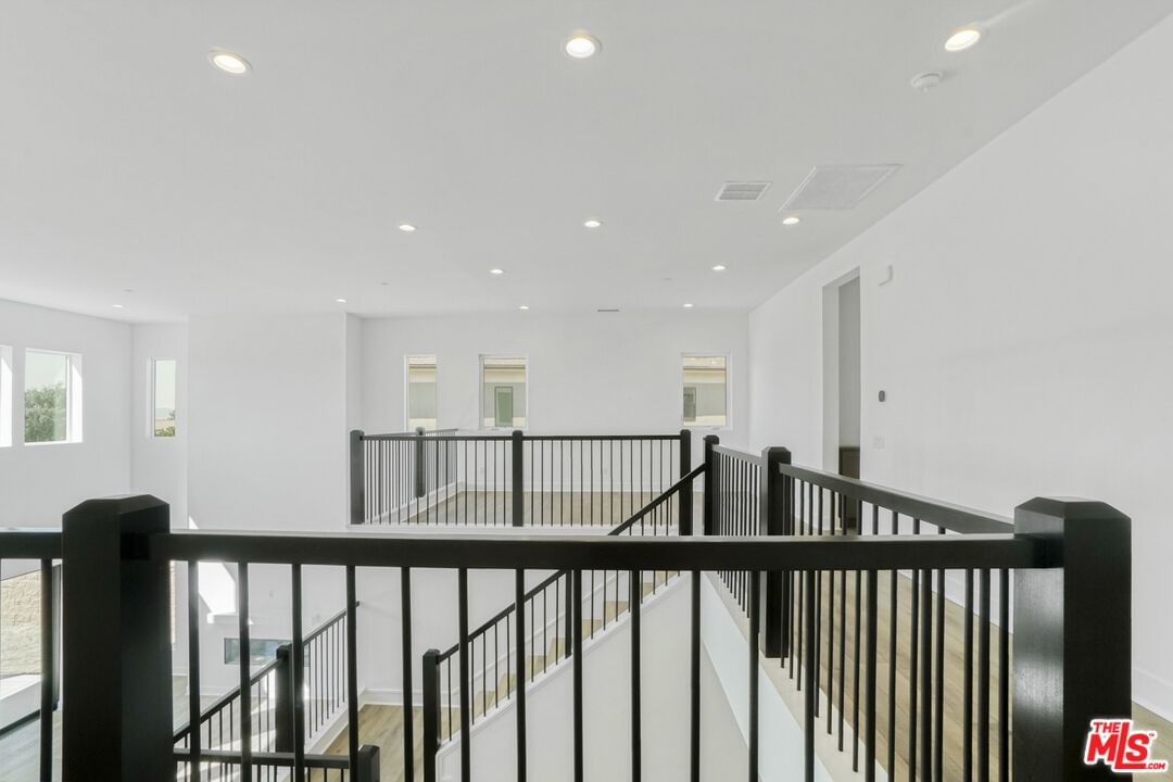 Edgewood photo 34