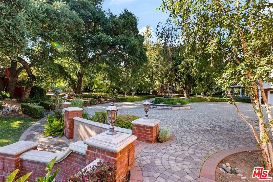 Woodlyn photo 22