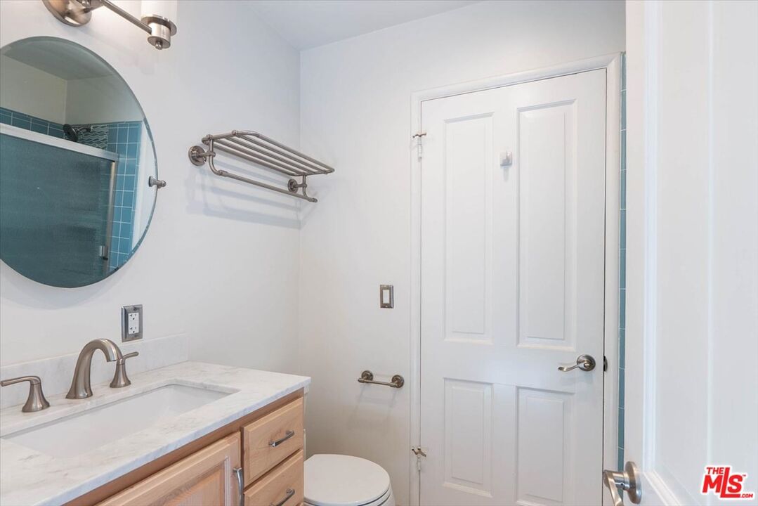 Woodlyn photo 37