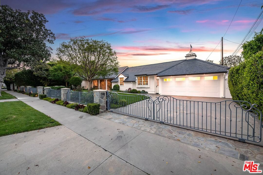Toluca Lake photo 47