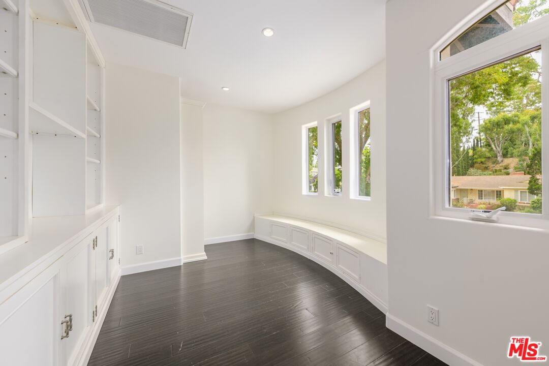 Castle Heights photo 9