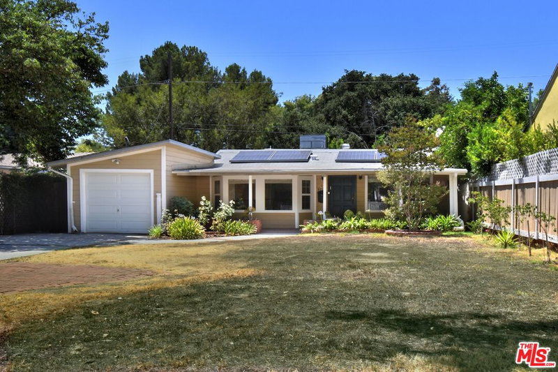 4709 Camellia Ave