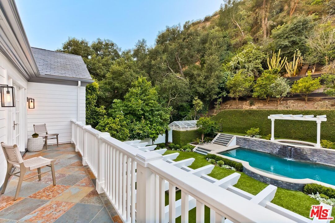 Mandeville Canyon photo 41