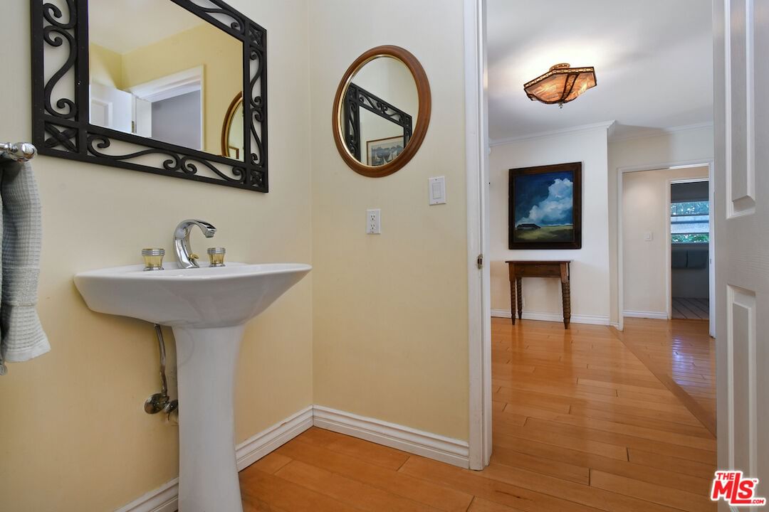 Wells photo 20
