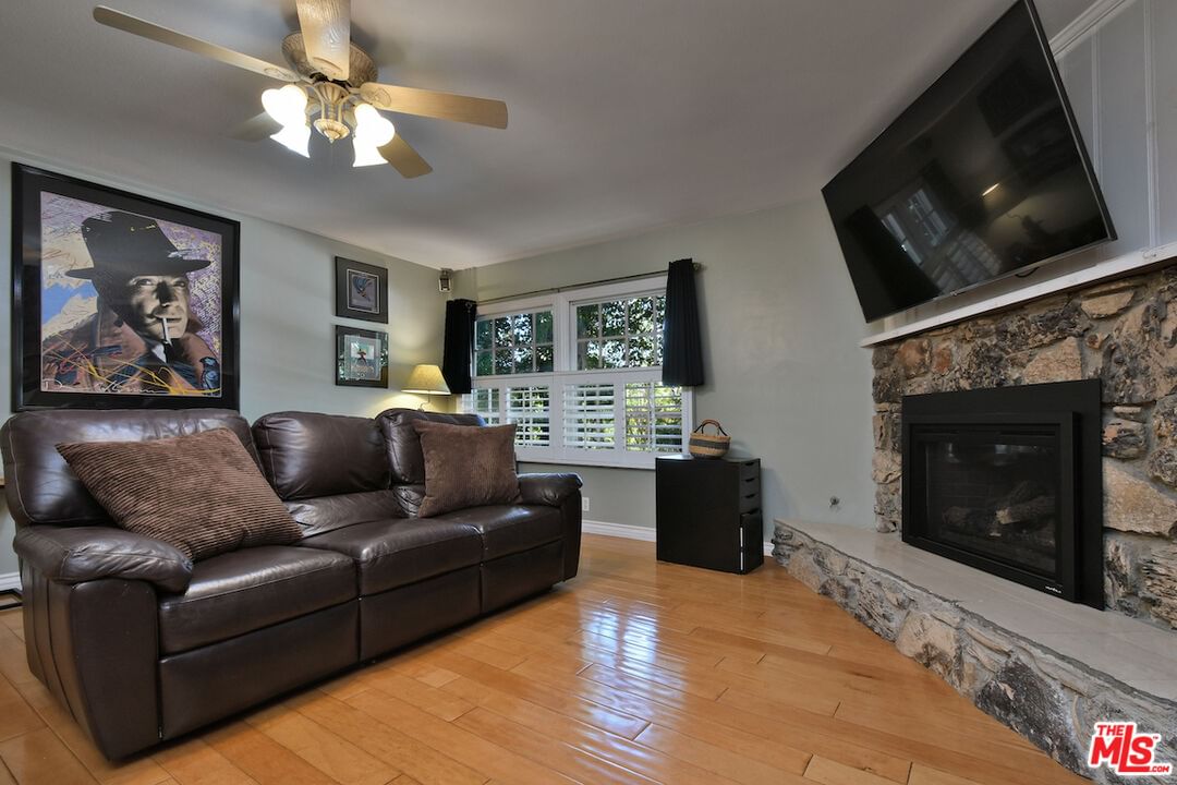 Wells photo 23