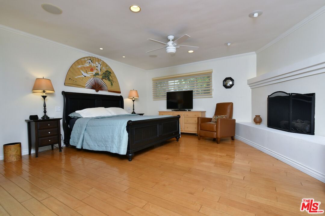Wells photo 25