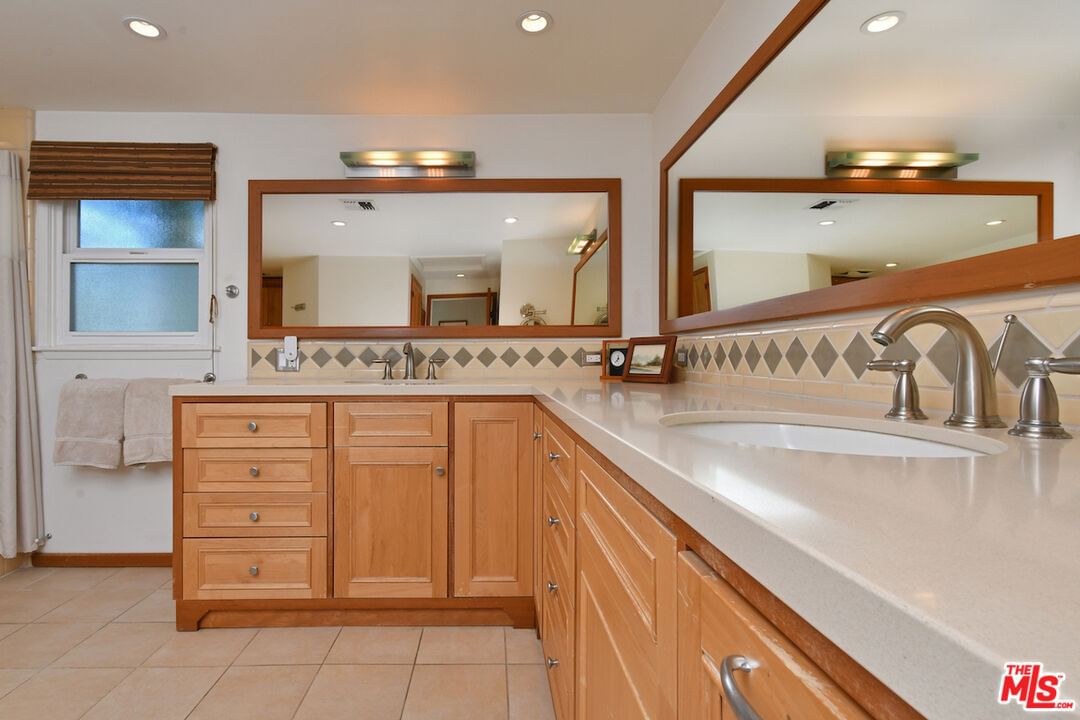 Wells photo 28