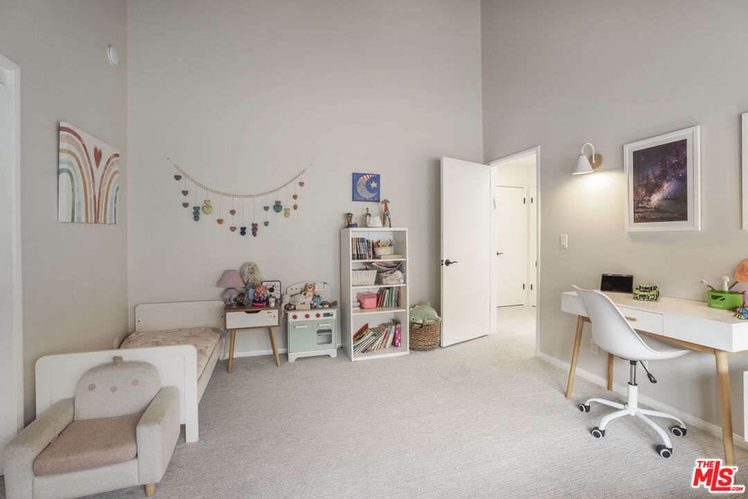 Midvale photo 25
