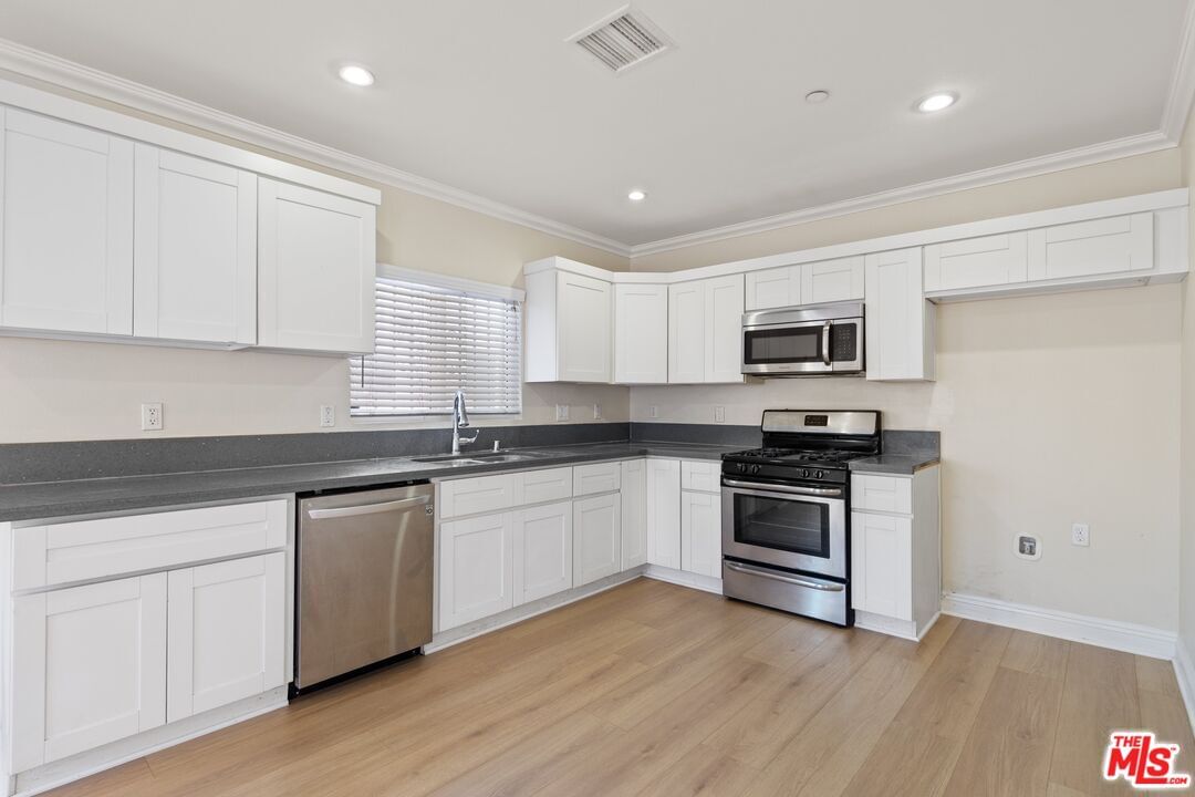 Kenmore photo 18