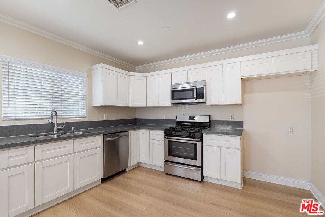 Kenmore photo 5