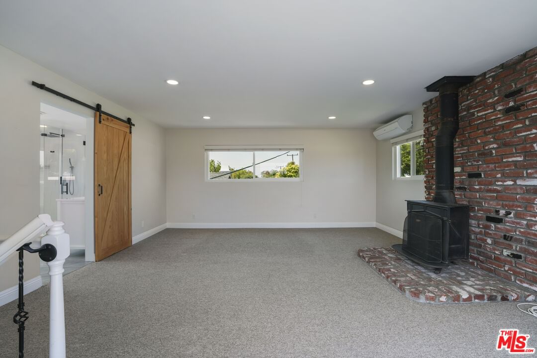 Graywood photo 23