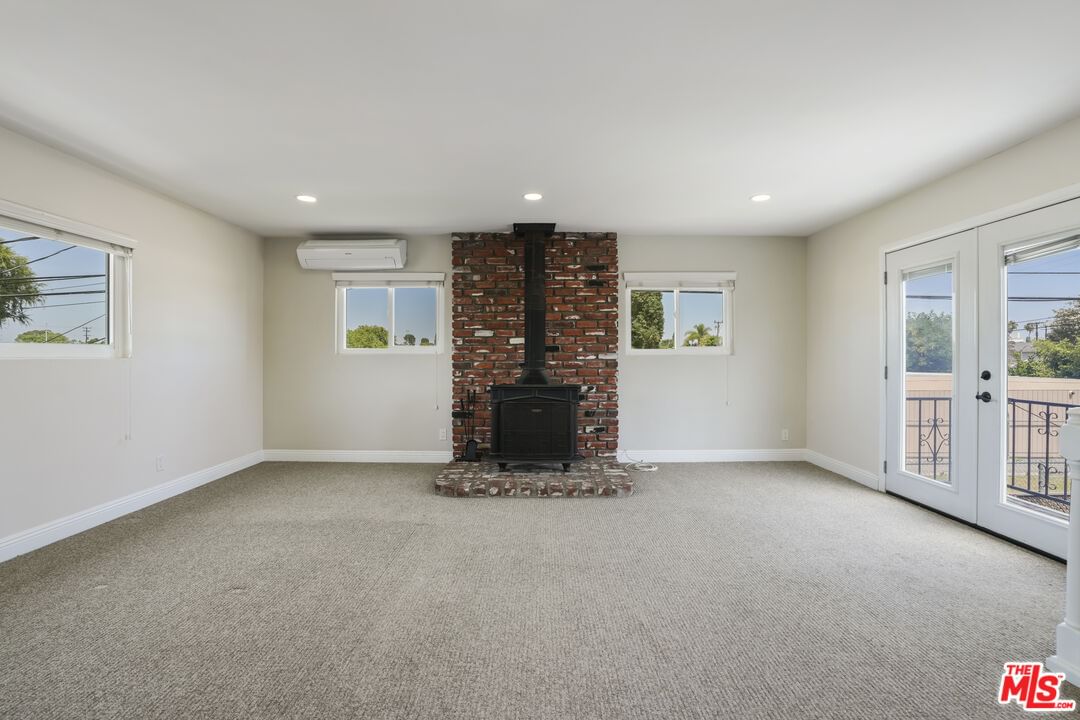 Graywood photo 25