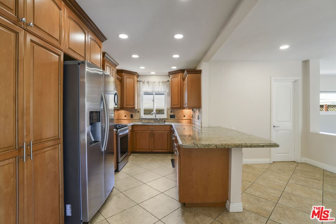 Graywood photo 36