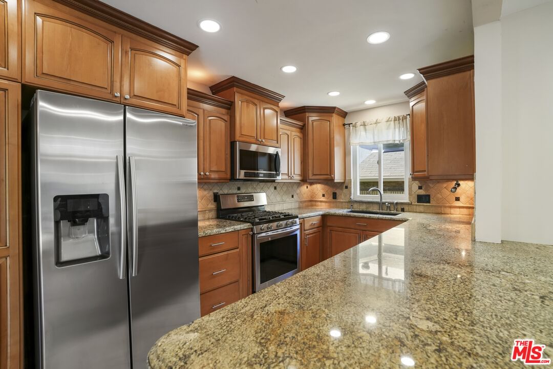 Graywood photo 38